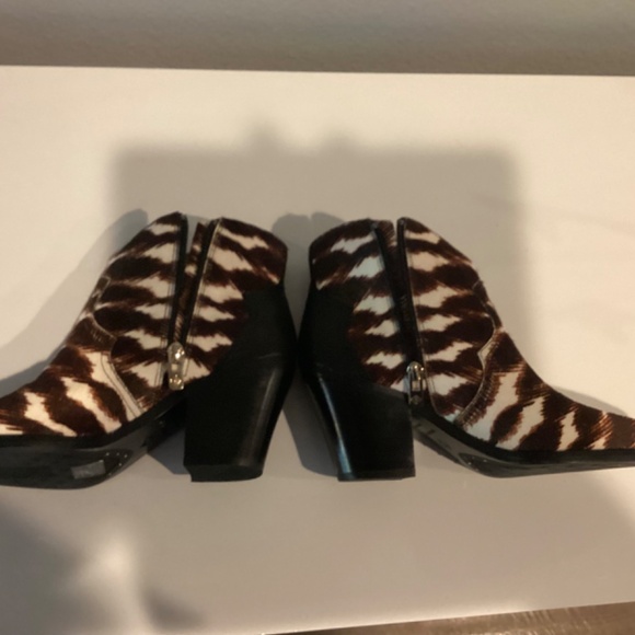 Western Booties- Ankle Boots - Picture 4 of 16